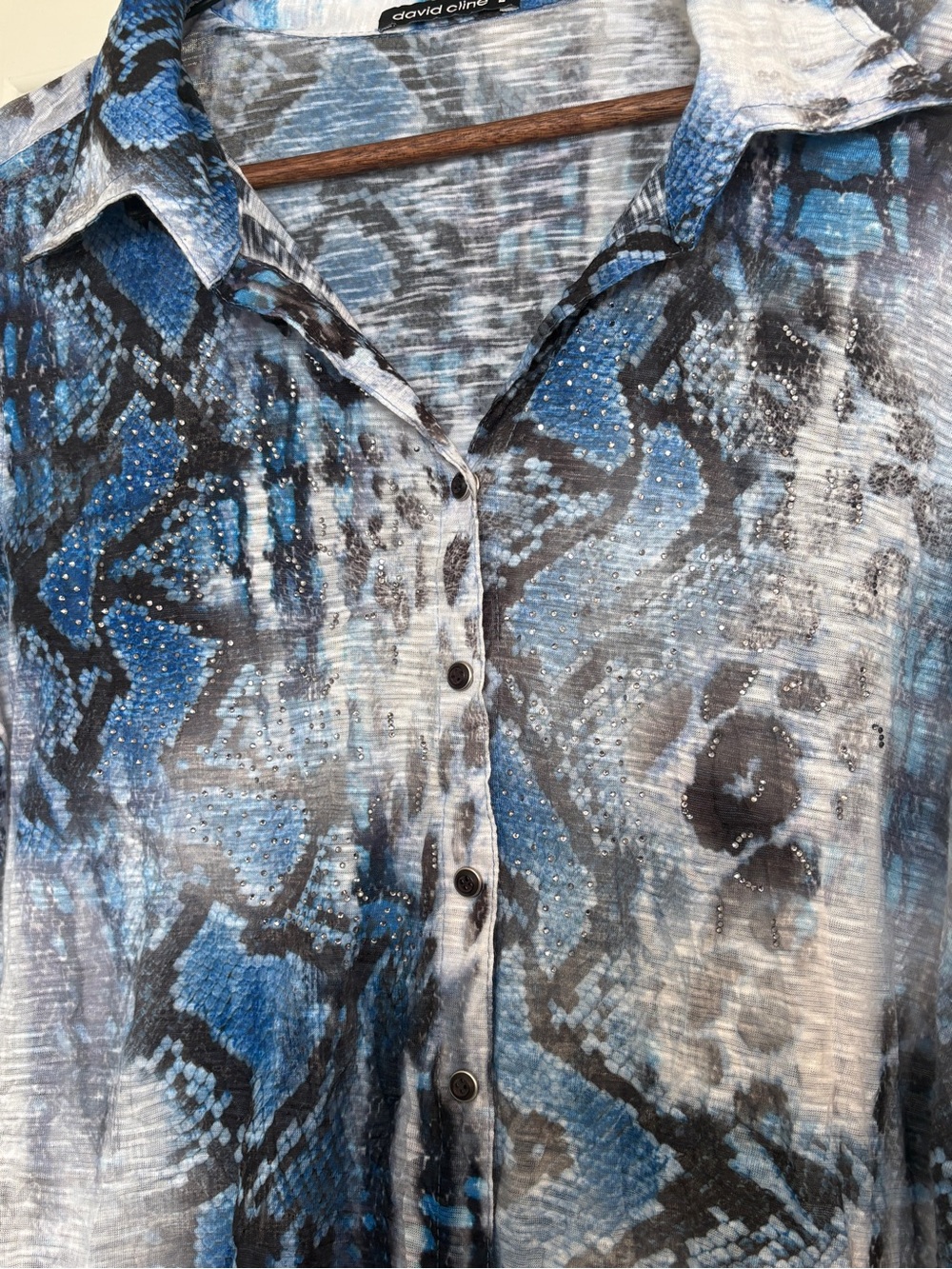 David Cline Cobra Snake Print Blouse Size L Blue Rhinestone Button Up Y2K Glitz - Picture 2 of 8
